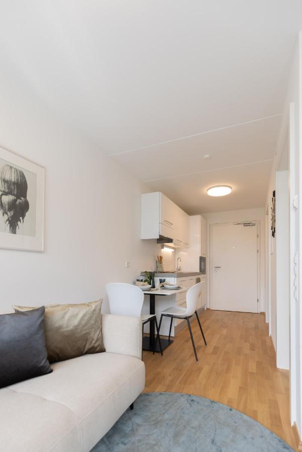 Smart Living Apartment *